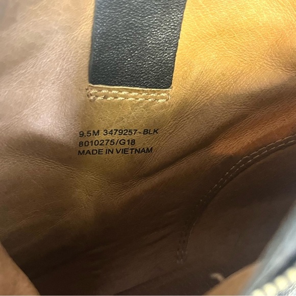 Frye Reina Western Black Leather Ankle Boots With Almond Pointed Toe 
Size 9.5 - Picture 10 of 11